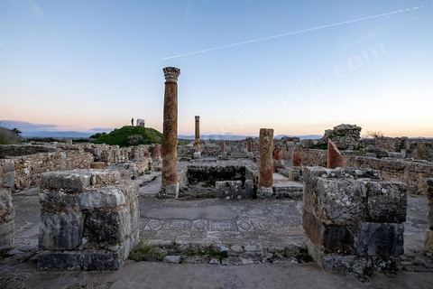 Peristyle au Rez de Chaussée de la Maison de la Chasse dans le quartier d'habitations sur le site archéologique romain de Bulla Régia, dans le nord ouest de la Tunisie.