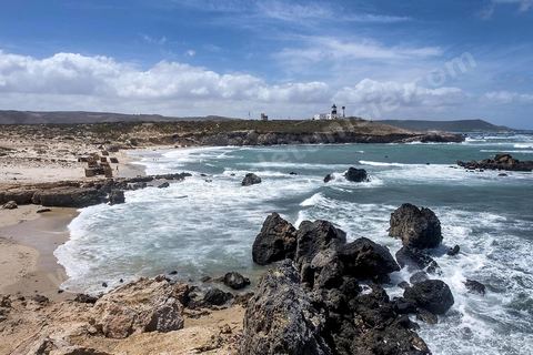 Le site naturel de Ras Angela, à une petite quinzaine de kilomètres au nord ouest de Bizerte, est le cap le plus septentrional du continent africain. Son accès est facile via une route goudronnée. Le site est à l'image de cette côte du nord ouest de la Tunisie, sauvage avec des criques rocheuses et des grandes plages de sables fins. Deux monuments marquent la particularité de ce site, mais le plus interessant est bien le paysage, mer rocheuse à gauche et plage à droite, le tout dominé par le phare. Son accès facile en fait un lieu assez touristique et très prisé pour sa plage.