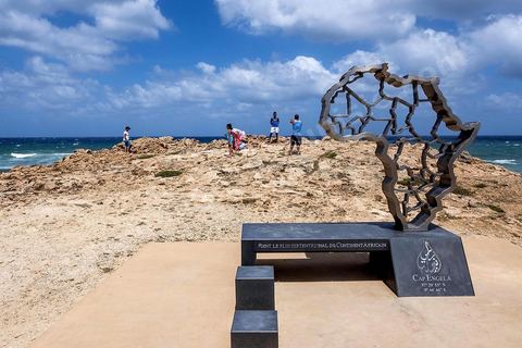 Le site naturel de Ras Angela, à une petite quinzaine de kilomètres au nord ouest de Bizerte, est le cap le plus septentrional du continent africain. Son accès est facile via une route goudronnée. Le site est à l'image de cette côte du nord ouest de la Tunisie, sauvage avec des criques rocheuses et des grandes plages de sables fins. Deux monuments marquent la particularité de ce site, mais le plus interessant est bien le paysage, mer rocheuse à gauche et plage à droite, le tout dominé par le phare. Son accès facile en fait un lieu assez touristique et très prisé pour sa plage.