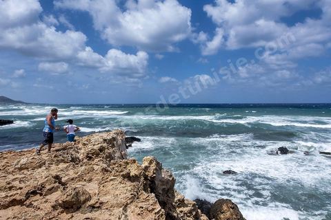 Le site naturel de Ras Angela, à une petite quinzaine de kilomètres au nord ouest de Bizerte, est le cap le plus septentrional du continent africain. Son accès est facile via une route goudronnée. Le site est à l'image de cette côte du nord ouest de la Tunisie, sauvage avec des criques rocheuses et des grandes plages de sables fins. Deux monuments marquent la particularité de ce site, mais le plus interessant est bien le paysage, mer rocheuse à gauche et plage à droite, le tout dominé par le phare. Son accès facile en fait un lieu assez touristique et très prisé pour sa plage.