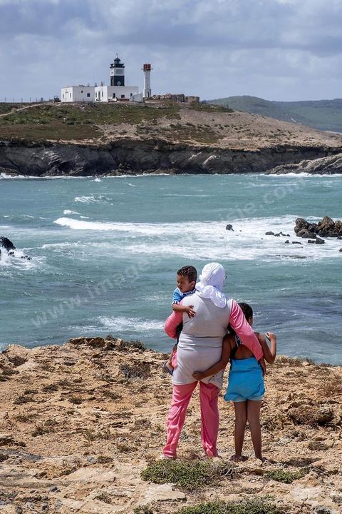 Le site naturel de Ras Angela, à une petite quinzaine de kilomètres au nord ouest de Bizerte, est le cap le plus septentrional du continent africain. Son accès est facile via une route goudronnée. Le site est à l'image de cette côte du nord ouest de la Tunisie, sauvage avec des criques rocheuses et des grandes plages de sables fins. Deux monuments marquent la particularité de ce site, mais le plus interessant est bien le paysage, mer rocheuse à gauche et plage à droite, le tout dominé par le phare. Son accès facile en fait un lieu assez touristique et très prisé pour sa plage.