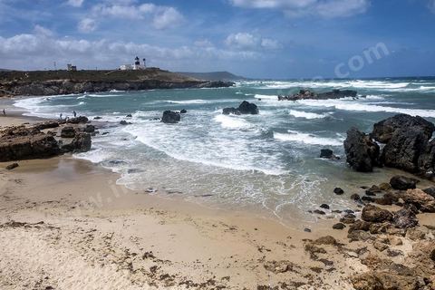 Le site naturel de Ras Angela, à une petite quinzaine de kilomètres au nord ouest de Bizerte, est le cap le plus septentrional du continent africain. Son accès est facile via une route goudronnée. Le site est à l'image de cette côte du nord ouest de la Tunisie, sauvage avec des criques rocheuses et des grandes plages de sables fins. Deux monuments marquent la particularité de ce site, mais le plus interessant est bien le paysage, mer rocheuse à gauche et plage à droite, le tout dominé par le phare. Son accès facile en fait un lieu assez touristique et très prisé pour sa plage.
