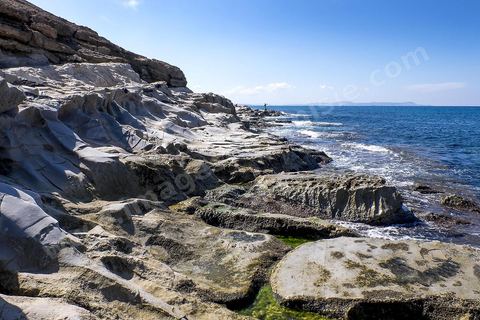 Port et falaises de Cap Zebib