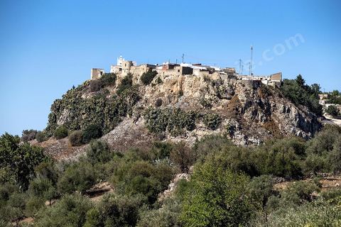 Le village de Chaouach sur les hauteurs de Medjez El Bab. 