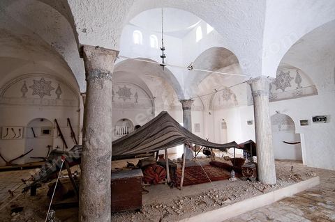 Pièce centrale à voûte et coupole du Musée des Arts et Traditions du Kef dans l'ancienne Zaouïa de la confrérie religieuse des Rahmaniyas.