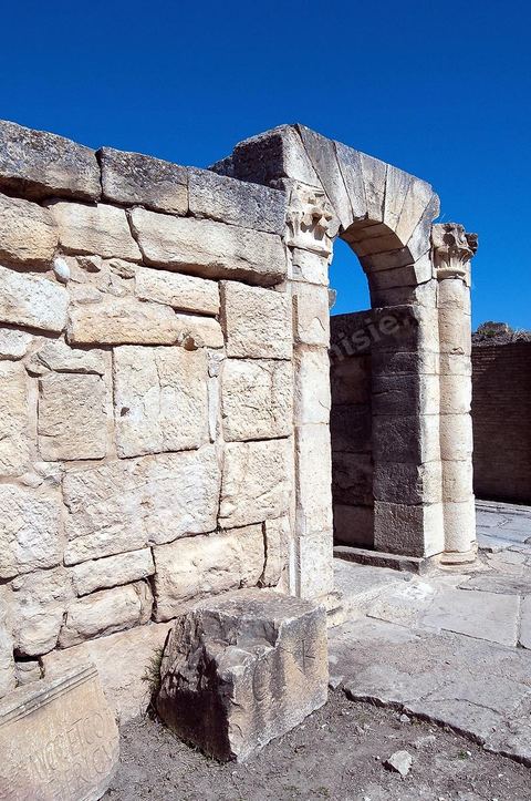 Entrée du Site archéologique romain de Musti à l'entrée du village du Krib au nord du Kef