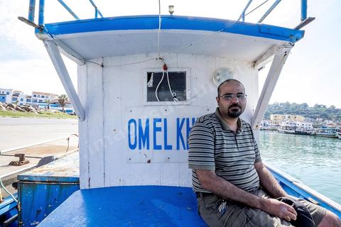 Chihab Amara, amateur d'un bateau de pêche à  Tabarka, s'est spécialisé dans la pêche à la langouste.