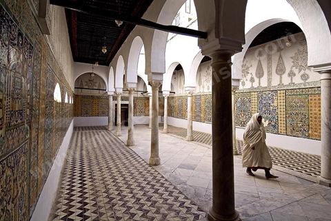 Vestibule de la zaouia sidi sahab ou mosquée du Barbier à Kairouan