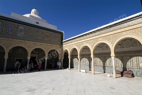 Patio de la zaouia sidi sahab ou mosquée du Barbier à Kairouan