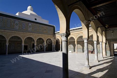 Patio de la zaouia sidi sahab ou mosquée du Barbier à Kairouan