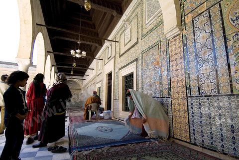 Patio dans la Zaouia de Sidi Sahab ou mosquée du Barbier à Kairouan