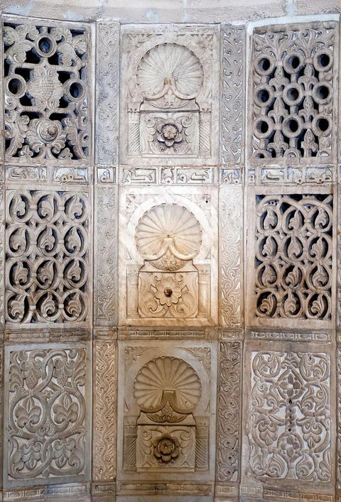 Détail du Mirhab de la salle des prières de la Grande Mosquée de Kairouan, marbre sculpté