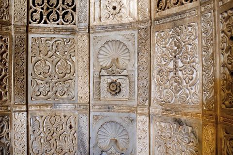 Détail du Mirhab de la salle des prières de la Grande Mosquée de Kairouan, marbre sculpté