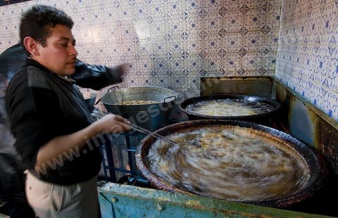 Boutique et fabrication de la patisserie tarditionnelle de Kairouan le Makroud