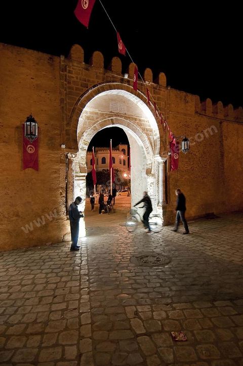 The Medina of Kairouan: A Gateway and a Bulwark at Night