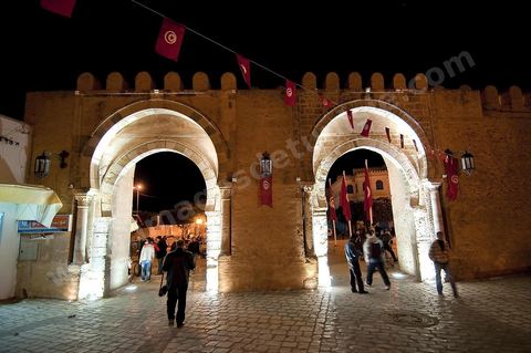 The Medina of Kairouan: A Gateway and a Bulwark at Night