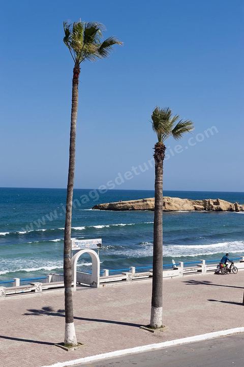 Plages et corniche au centre ville de Monastir