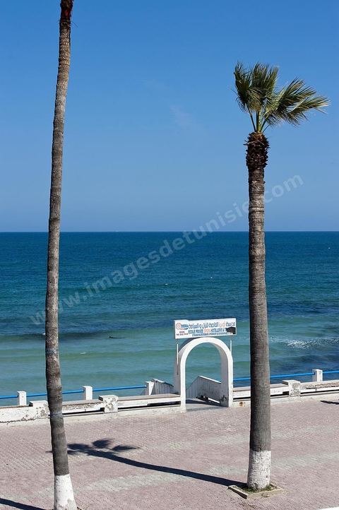 Plages et corniche au centre ville de Monastir