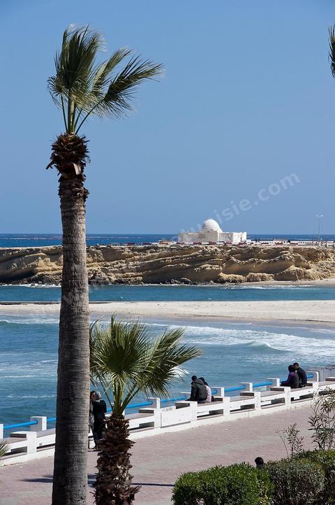 Plages et corniche au centre ville de Monastir