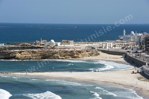 Plages et corniche au centre ville de Monastir