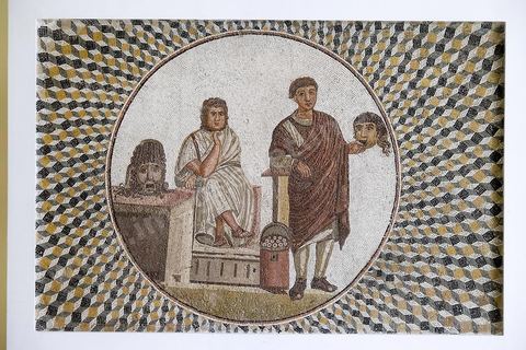 mosaique Auteur tragique et acteur comique - musée archéologique de Sousse dans la Kasbah située en haut de la medina de Sousse