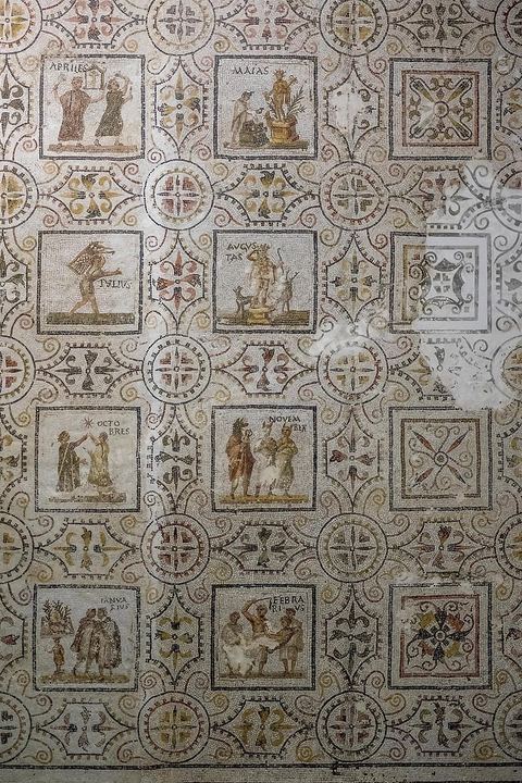 Mosaique des saisons et des mois, un calendrier illustré, El Djem, 186 x 273 cm - musée archéologique de Sousse dans la Kasbah située en haut de la medina de Sousse