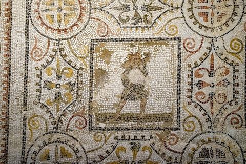 Mosaique des saisons et des mois, un calendrier illustré, El Djem, 186 x 273 cm - musée archéologique de Sousse dans la Kasbah située en haut de la medina de Sousse