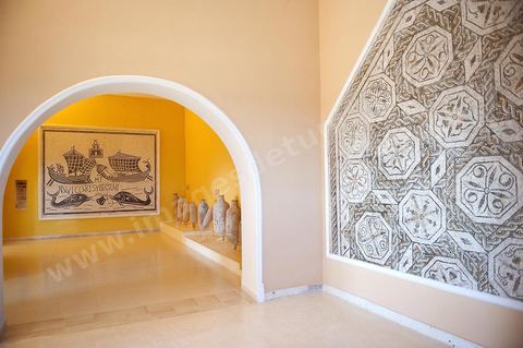 Musée archéologique de Salakta avec la fameuse mosaïque du Lion