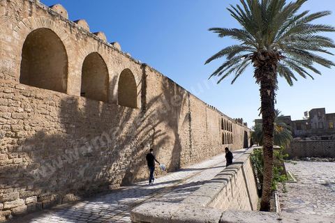 Les remparts de la medina de Sousse vus de l'intérieur. Sousse ou la perle du Sahel. 