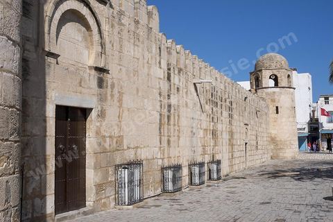 facade extérieure de la grande mosquée de Sousse dans la medina. Sousse ou la perle du Sahel. 