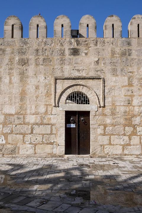 facade extérieure de la grande mosquée de Sousse dans la medina. Sousse ou la perle du Sahel. 
