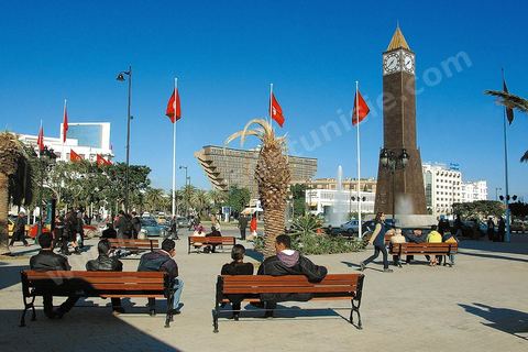Monument du 7 novembre sur la place du 7 novemebre à Tunis