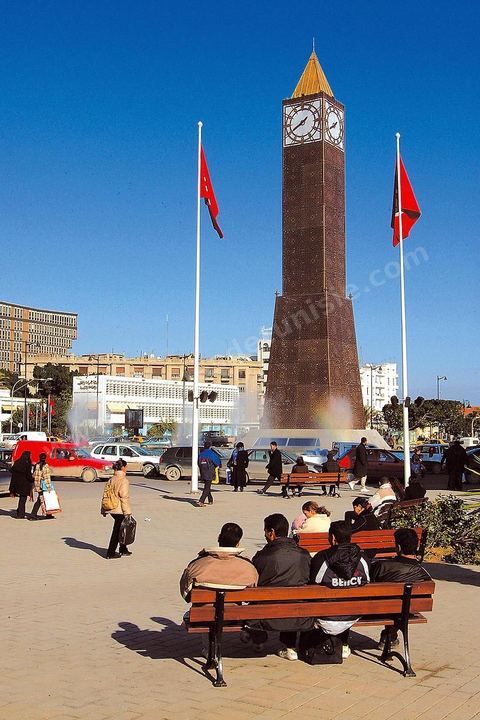 Monument du 7 novembre sur la place du 7 novemebre à Tunis
