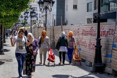 Scenes from everyday life on Habib Bourguiba Avenue