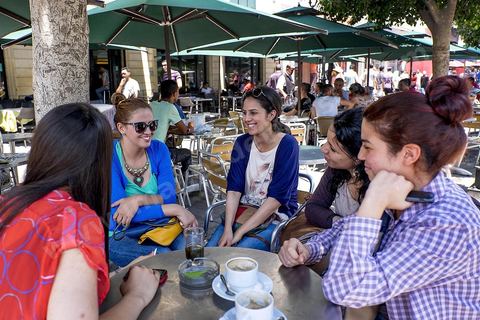 Scenes from everyday life on Habib Bourguiba Avenue