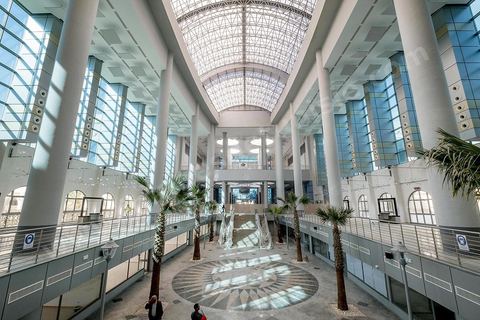 9 mars 2018 : Cité de la Culture à Tunis à quelques jours de son inauguration le 21 mars. Hall d'entrée