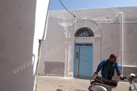Hammam dasn une ruelle du quartier Halfaouine dans la medina de Tunis