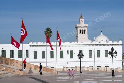 Place de la Kasbah et Mairie de Tunis