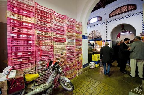 Le marché central de Tunis, marché aux légumes, poissons, fromages, boucheries et épiceries fines