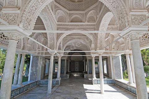 Intérieure de la Koubba du Belvédère après sa restauration - détail des plafonds en stuc