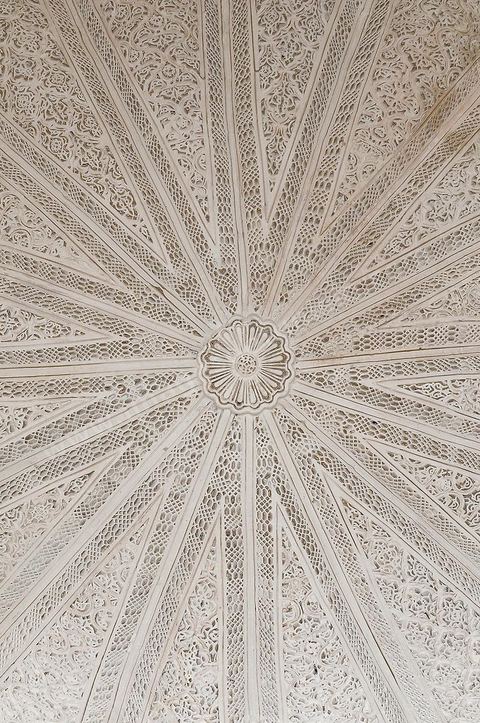 Intérieure de la Koubba du Belvédère après sa restauration - détail des plafonds en stuc