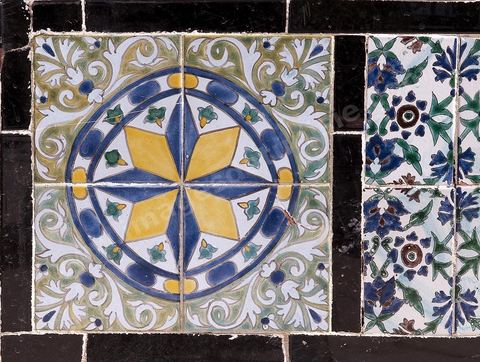 intérieure de la Koubba du Belvédère après sa restauration - détail de la céramique murale