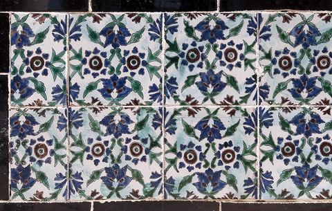intérieure de la Koubba du Belvédère après sa restauration - détail de la céramique murale