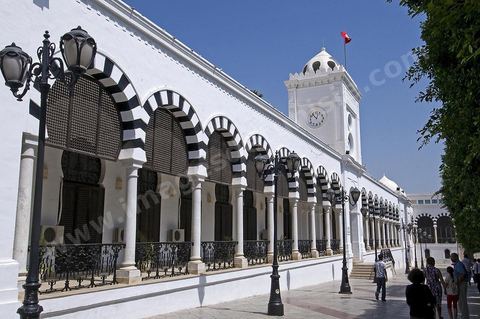Palais du Ministère des Finances sur la Place du Gouvernement en haut de la medina de Tunis