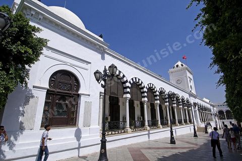 Palais du Ministère des Finances sur la Place du Gouvernement en haut de la medina de Tunis