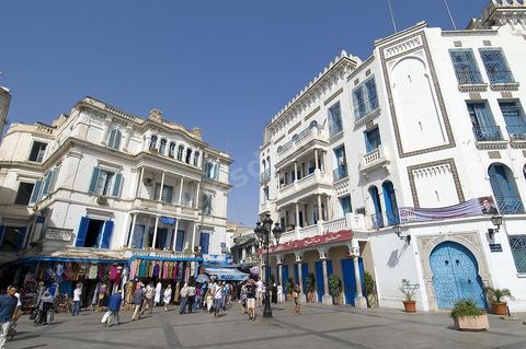 Porte de France et Place de Victoire - entrée nord de la médina de Tunis