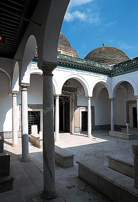 Tourbet el Bey le mausolée de la famille beylicale dans la medina de Tunis