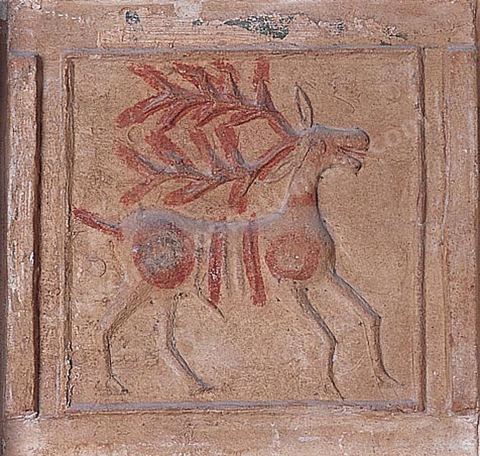 Early Christian terracotta tiles measuring 25 to 28 cm on each side that lined the walls and ceilings of Christian basilicas. Dating primarily from the 6th and 7th centuries, they feature molded or stamped relief patterns that have been painted: biblical themes and symbolic animals (deer, lions, griffins, etc.). Carthage Museum.
