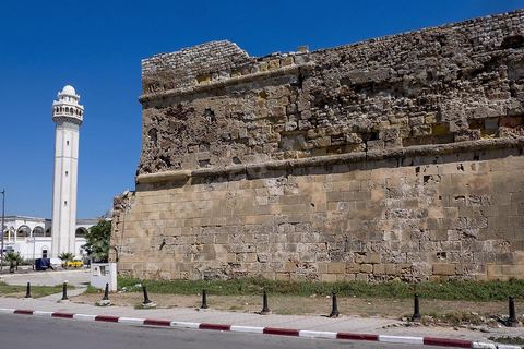 Le Fort de la Goulette appellé « El Karraka ». Un imposant monument historique datant du 15ème siècle, époque du dernier sultan hafsides.