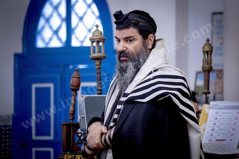 27 novembre 2018 : Les pélérins se rendent à la synagogue Beit Mordekhai de la Goulette pour des prières dans le cadre du pélerinage. Près de 300 pélerins juifs venus principalement de France pour assister au traditionnel pèlerinage sur la tombe de Rebbi Hai Taieb Lo Met. A l’occasion de ce pèlerinage, de nombreux Tunisiens de confession juive se rendent sur la tombe du rabbin ainsi que dans d’autres sanctuaires et lieux de culte juifs comme la Grande Synagogue de Tunis ou celle de la Goulette.